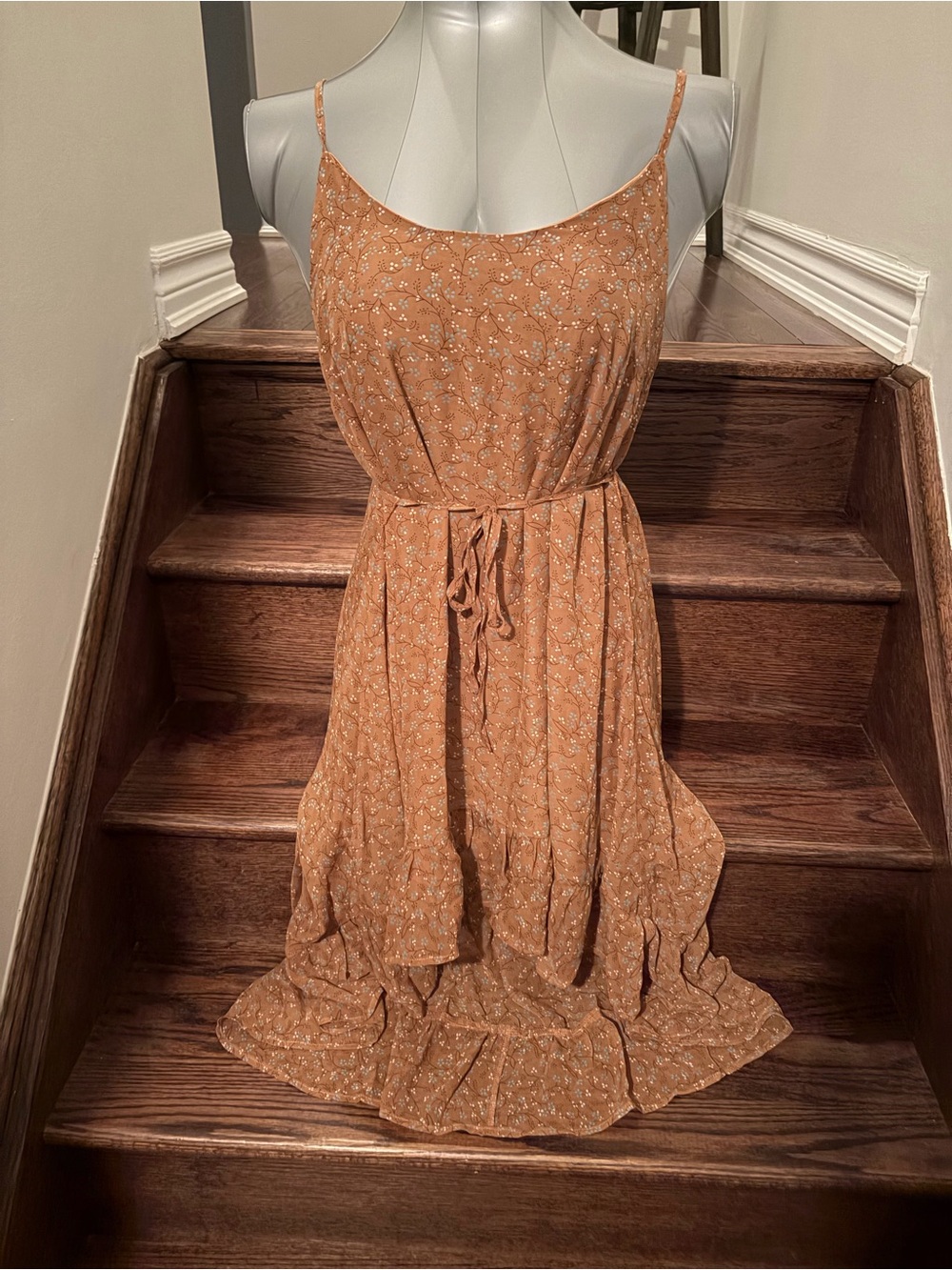 Women’s Sleeveless Floral Midi Dress in Brown